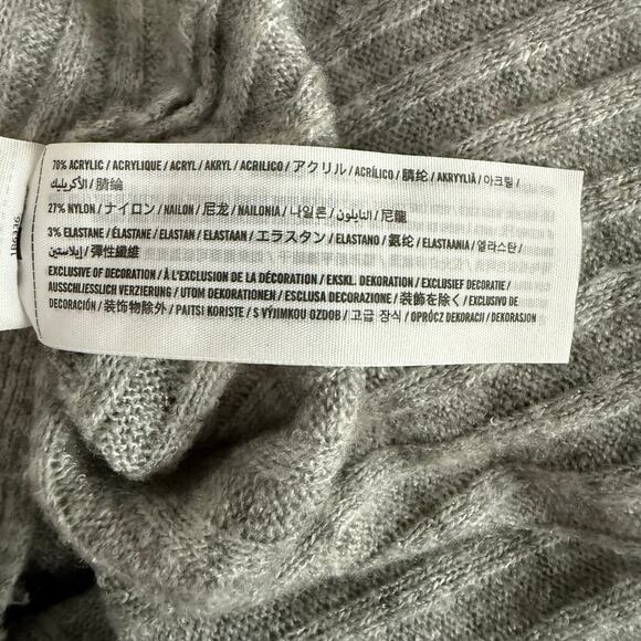 Abercrombie and Fitch Gray Long Sleeve Oversized Sweater Size Small - Picture 9 of 9